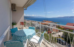 3 Bedroom Cozy Apartment In Novi Vinodolski